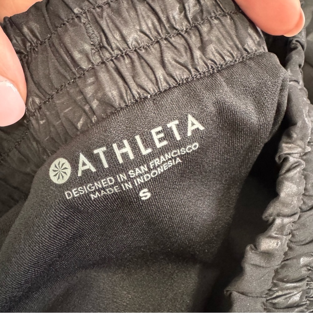Athleta Botanical Racer Run Shorts - Picture 5 of 7